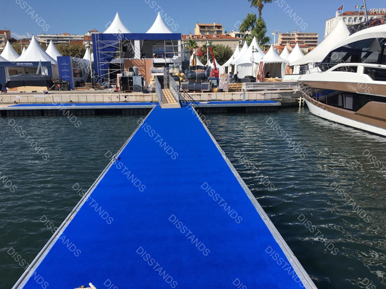 Césped Náutica y Piscinas Giardidis - Pasarela de pantalán en azul, Francia