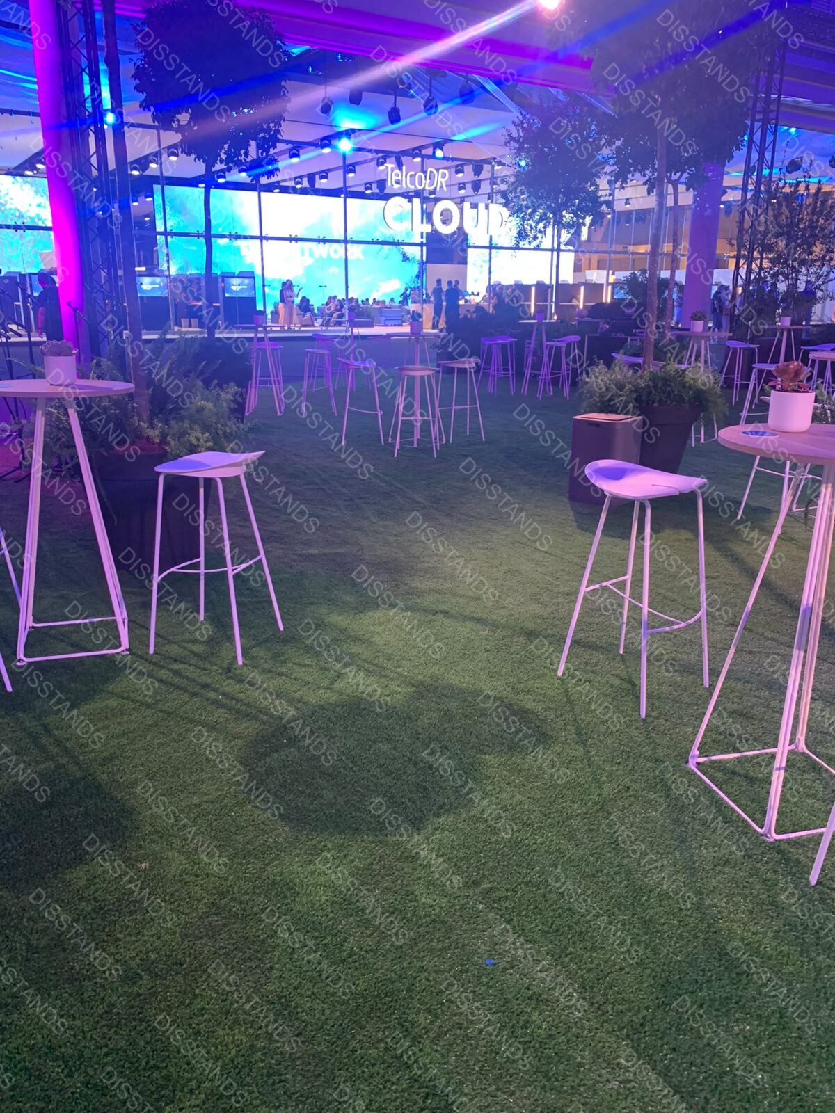 Césped Mondis 40MM - Mobile World Congress, lounge de taburetes